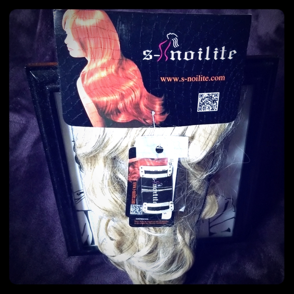 Long Blonde Clip-In Hair Extensions